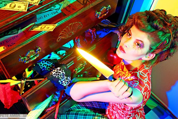 14MacGuffin-Manifold-Kate-0044_Final-Correct